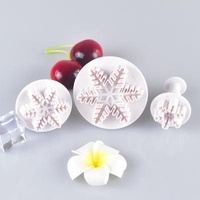 Modern Hot Selling Kitchenware Baking and Pastry Cookies Molds Tool 3pcs PP Snowflake Cookie Mold