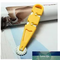 3Wheel Pastry Sugarcraft Round Pad Lace Cutter Knife Baking Mould Fondant Embosser Cutter Cake Decorating Tool Factory price expert design Quality Latest Style